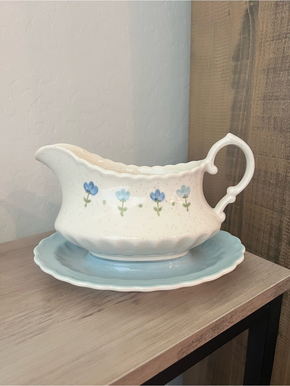 Metlox Vernon Ware True Blue Gravy Boat with Underplate
